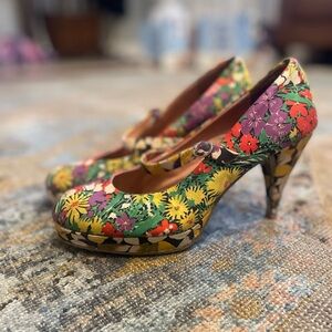 Miss Alright Specialty Floral Pumps
